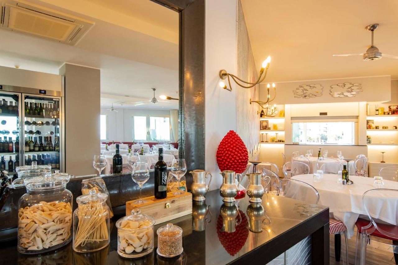 Hotel Imperial Sport Pesaro Esterno foto