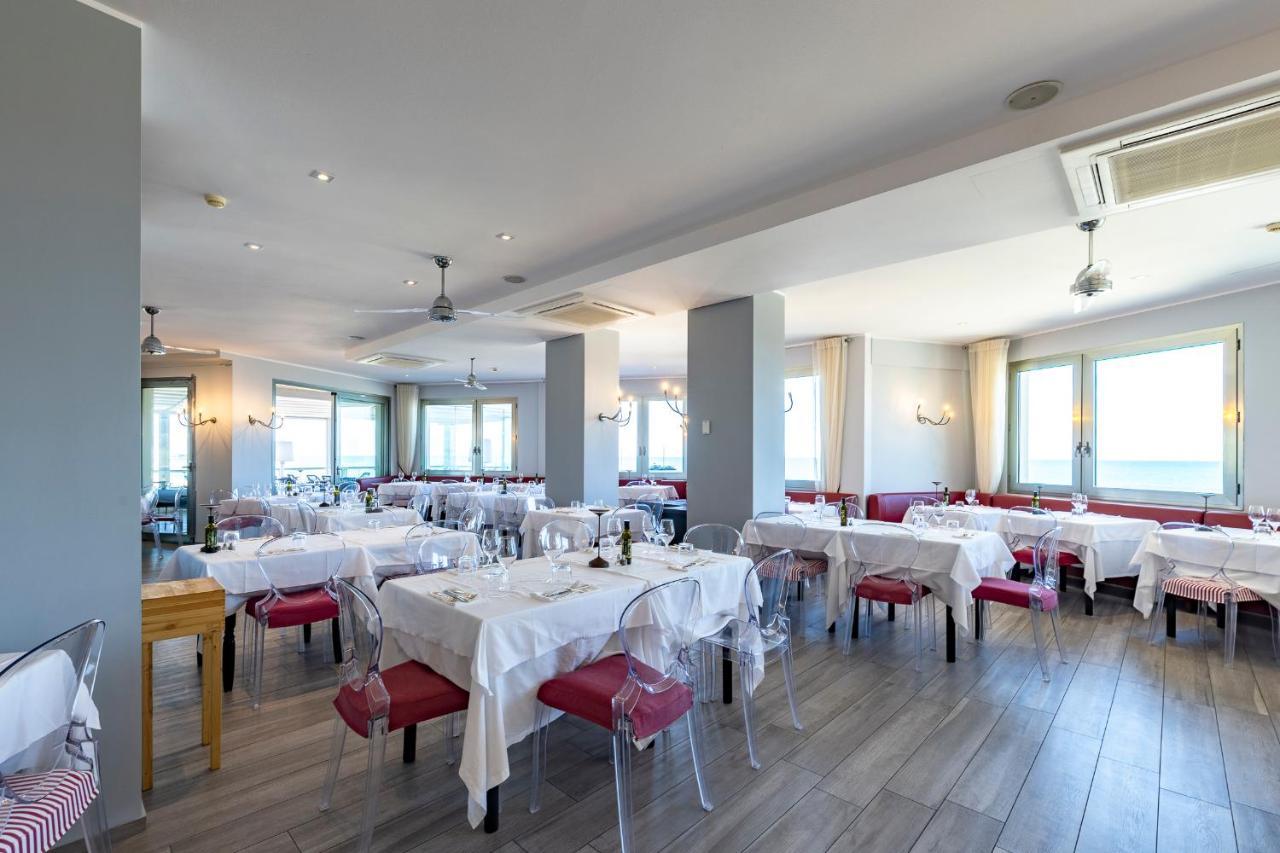 Hotel Imperial Sport Pesaro Esterno foto